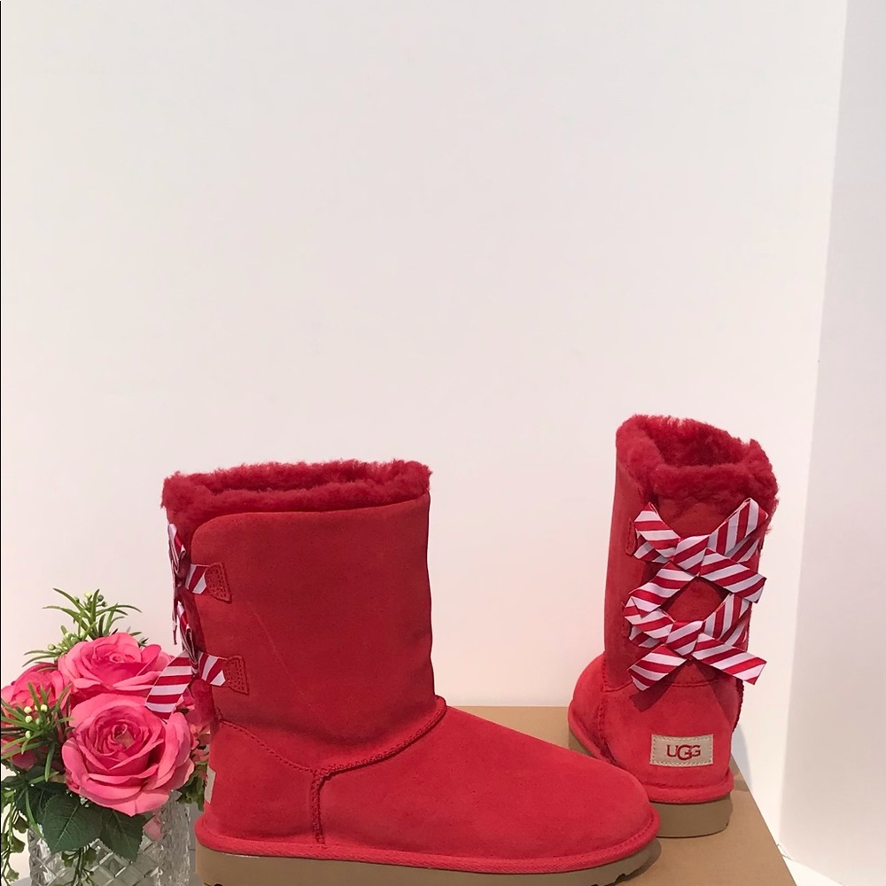 UGG Bailey Bow Diagonal Stripe Boots - Picture 2 of 9